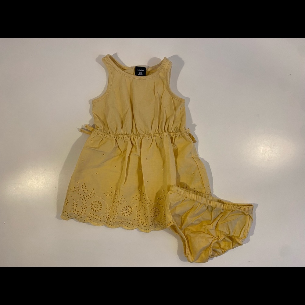 Baby Gap yellow summer dress in 18-24 months